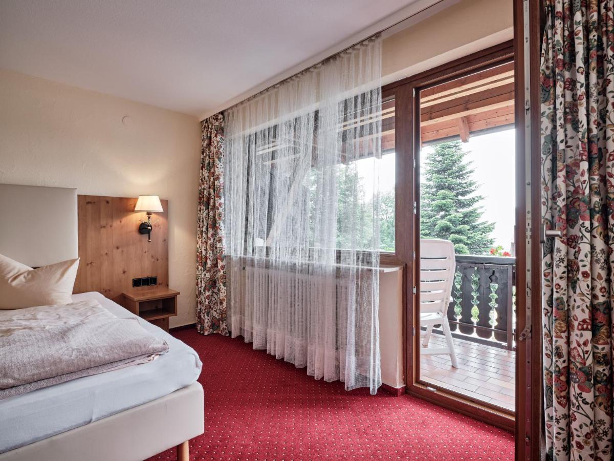 Hotel Hochfirst Lenzkirch Exteriör bild