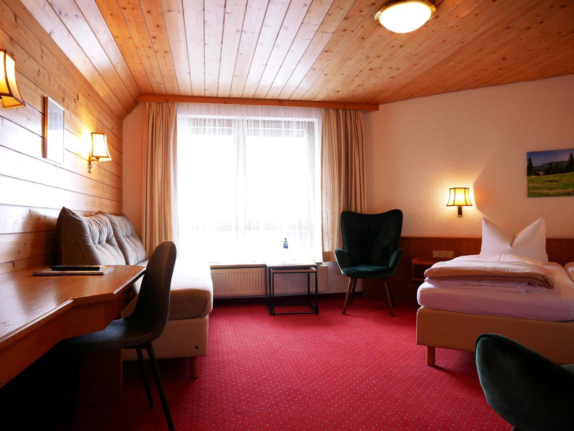 Hotel Hochfirst Lenzkirch Exteriör bild